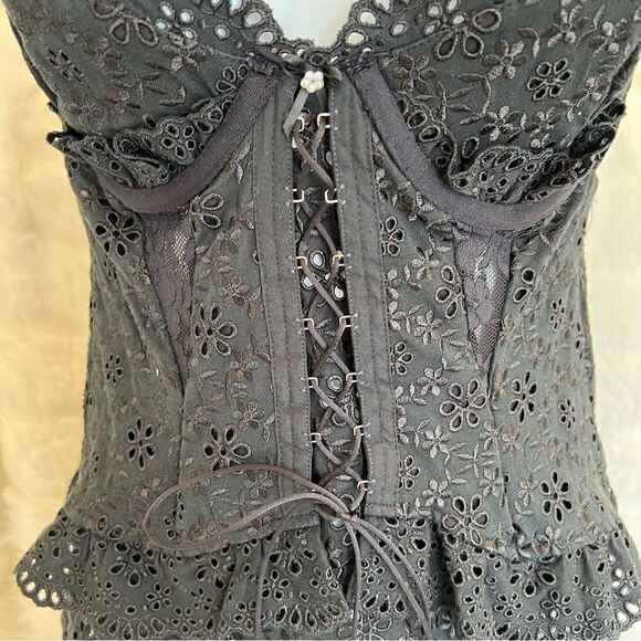 For Love and Lemons Sophie Eyelet (M) - Picture 12 of 15